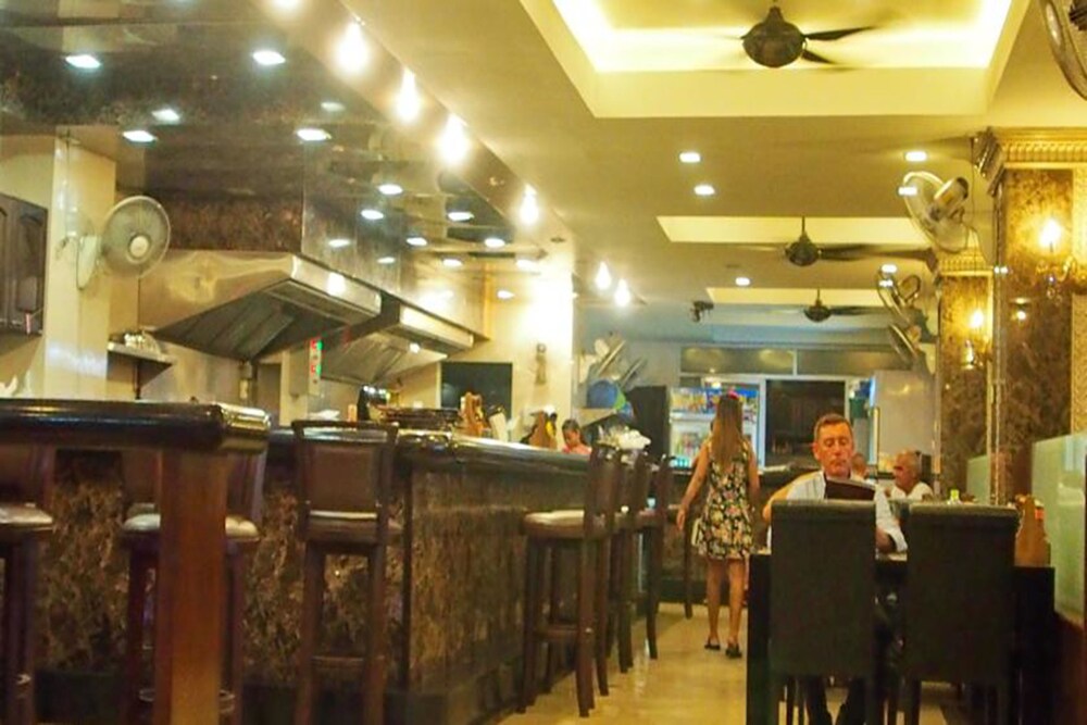 Maleez Lodge Hotel and Restaurant, Pattaya Maleez Lodge Hotel and Restaurant, Pattaya