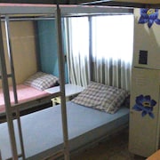 卡薩亞利奧青年旅舍