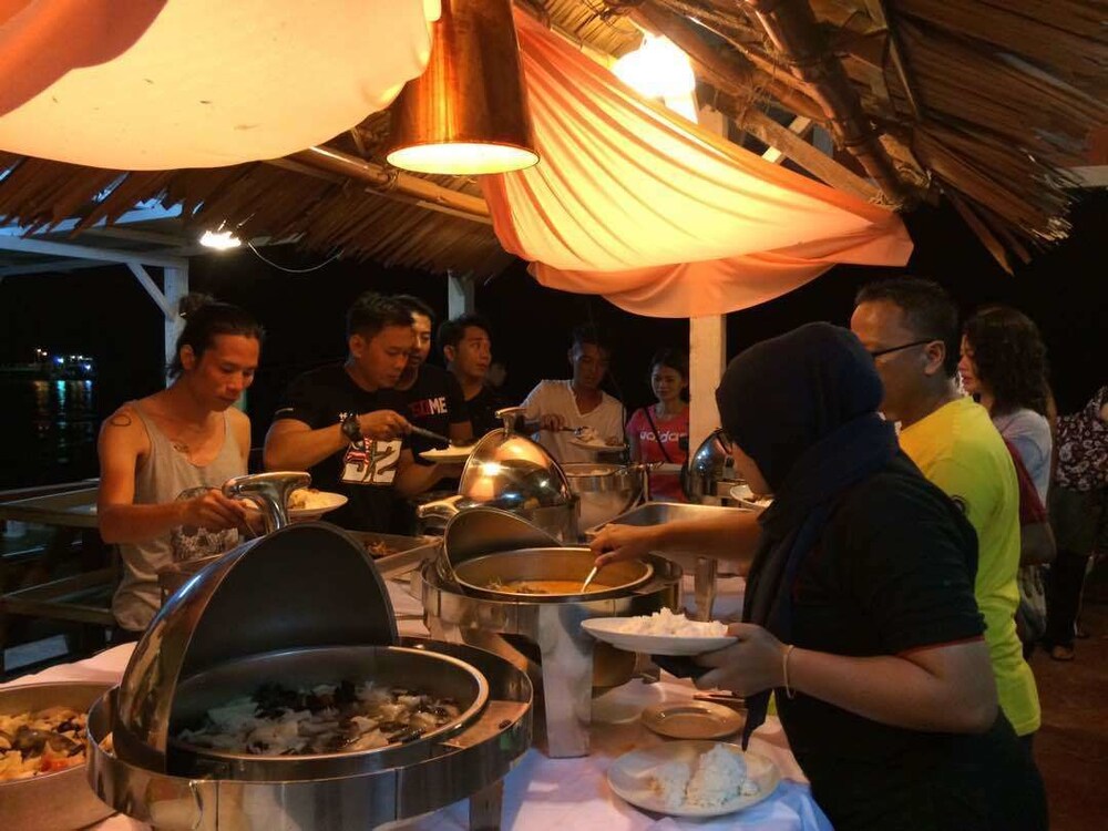 Marina Bay Resort & Restaurant Tioman, Tioman Island Marina Bay Resort & Restaurant Tioman, Tioman Island