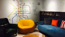 Houze Hostel