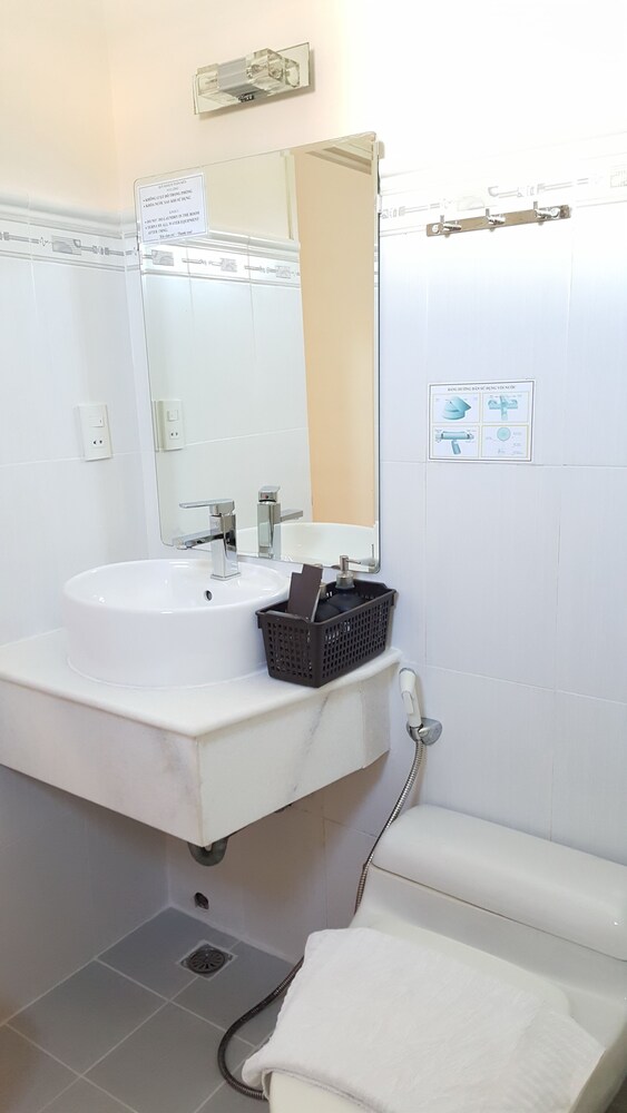 LE PETIT PARIS HOTEL DALAT, Dalat LE PETIT PARIS HOTEL DALAT, Dalat