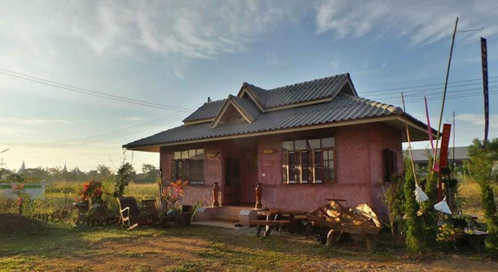 Heun Baan Rong Khun Resort, Chiang Rai Heun Baan Rong Khun Resort, Chiang Rai