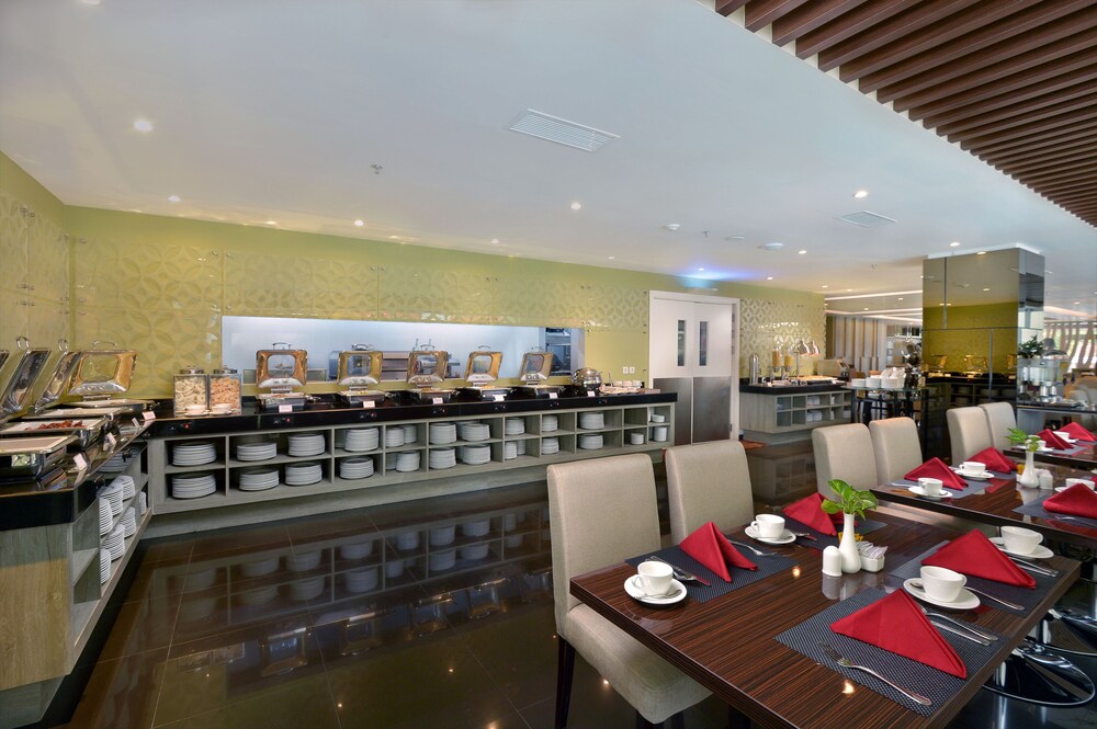 Platinum Adisucipto Hotel & Conference, Depok Platinum Adisucipto Hotel & Conference, Depok