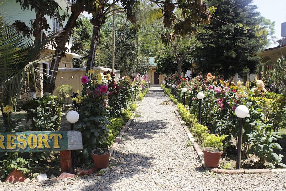 Gorkha Hamlet Resort, Sauraha Gorkha Hamlet Resort, Sauraha