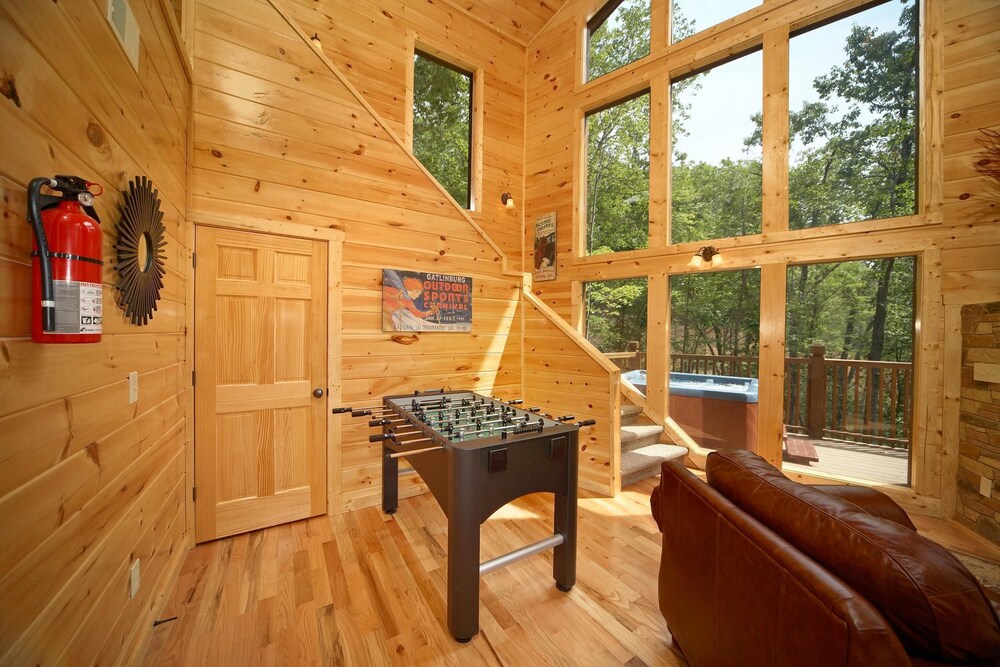 Snuggled Inn, Gatlinburg Snuggled Inn, Gatlinburg