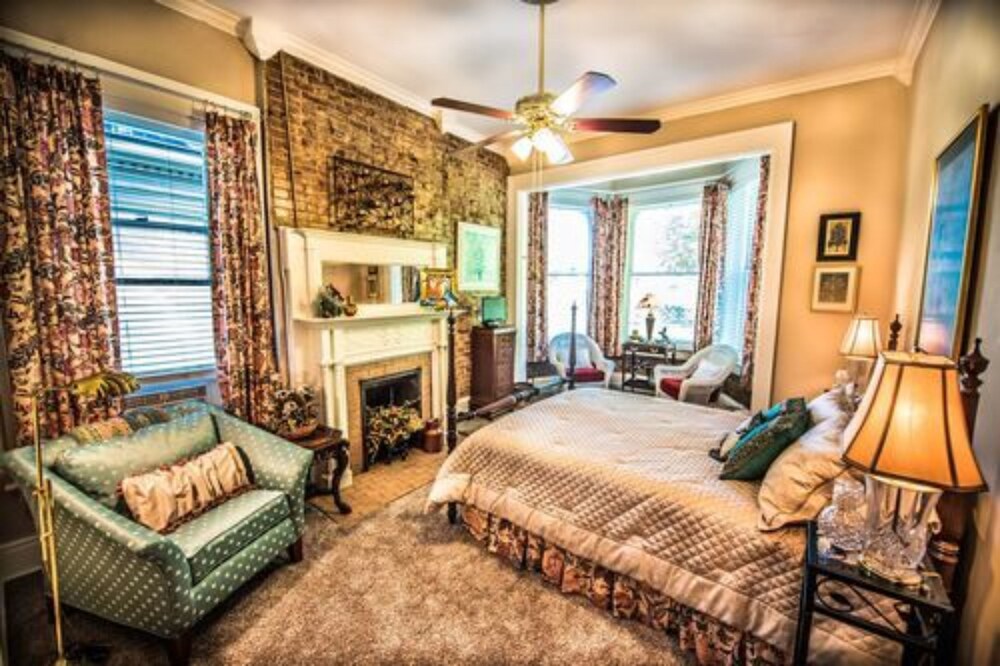 Inn at St James Court, Louisville Inn at St James Court, Louisville