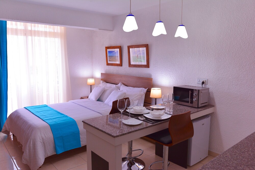 Silverleaf Service Apartments Mauritius, Flic-en-Flac Silverleaf Service Apartments Mauritius, Flic-en-Flac