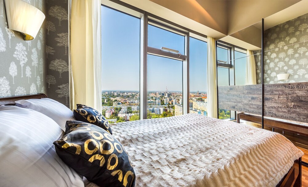 Avesa Luxury Apartments in Sky Tower, Wrocław Avesa Luxury Apartments in Sky Tower, Wrocław