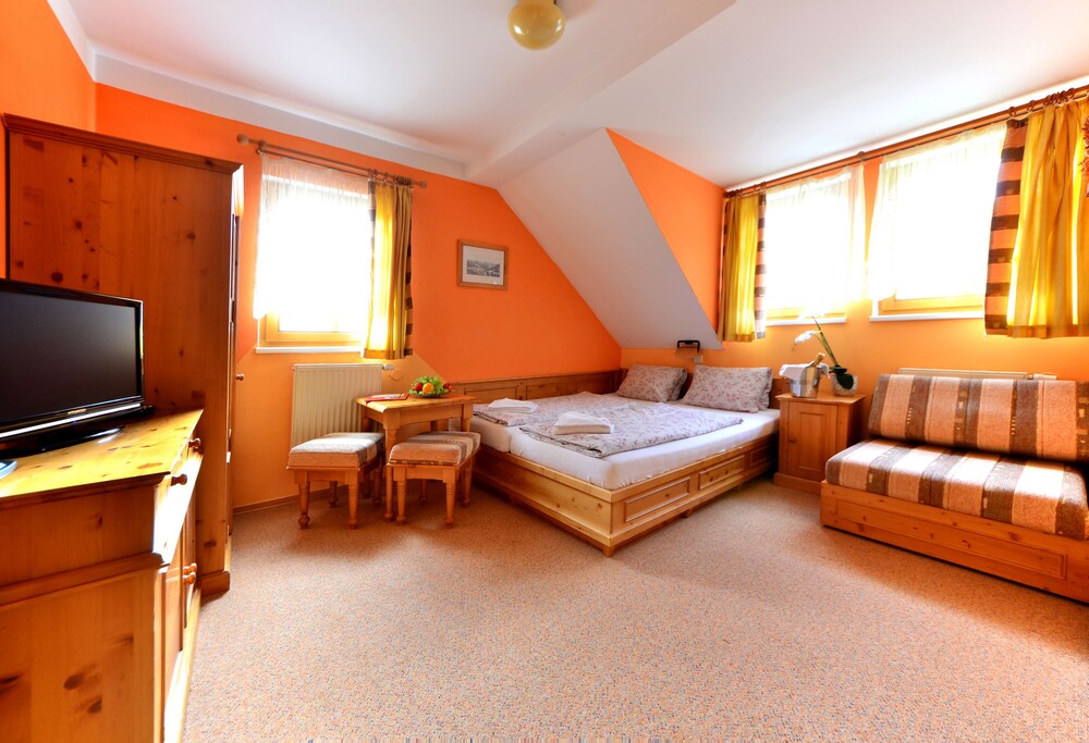 Hotel VýslunÃ, Spindleruv Mlyn Hotel VýslunÃ, Spindleruv Mlyn