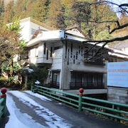 紅松週租 Spa 之家旅館