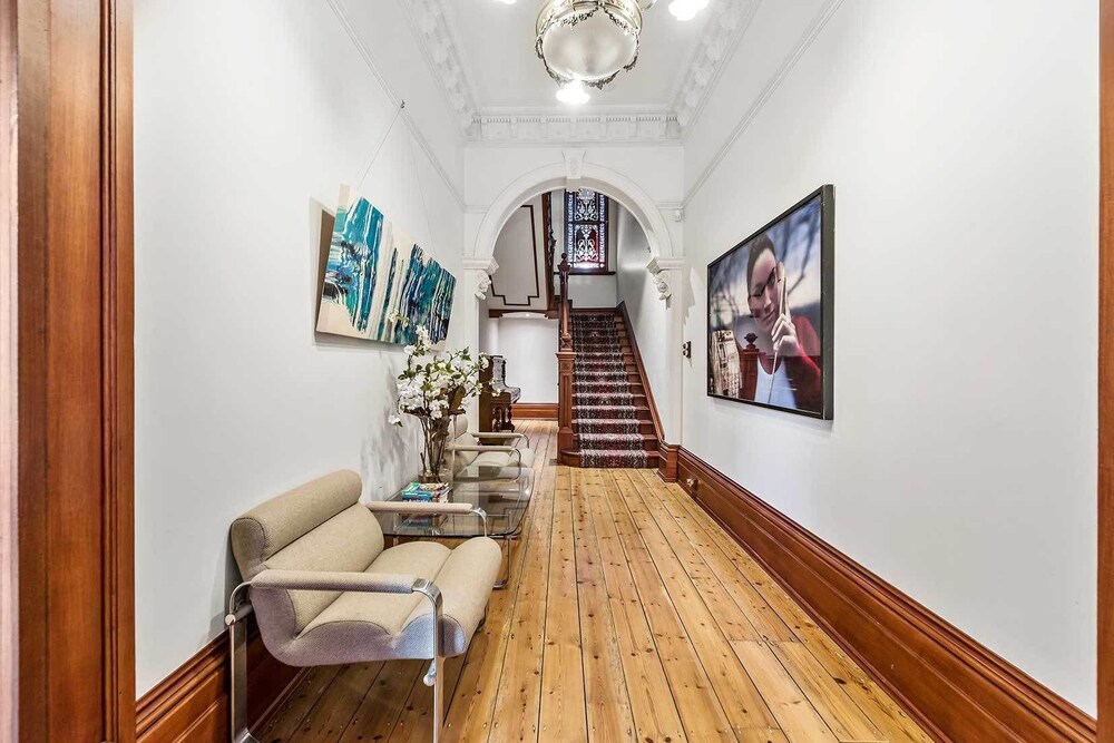 Waratah Stay - A Mansion Experience, Melbourne Waratah Stay - A Mansion Experience, Melbourne