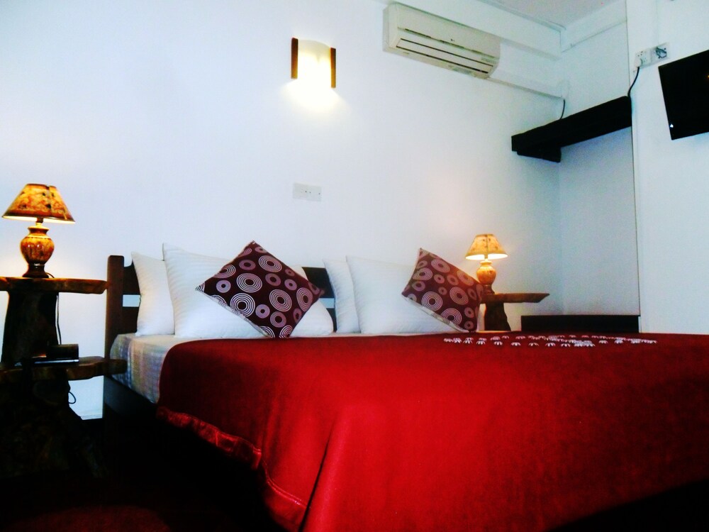Mahaweli Regent Hotel, Kandy Mahaweli Regent Hotel, Kandy