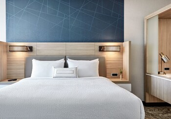 SpringHill Suites Hotels Near Time Warner Cable Arena NBA Arena SpringHill Suites Hotels Near Time Warner Cable Arena NBA Arena