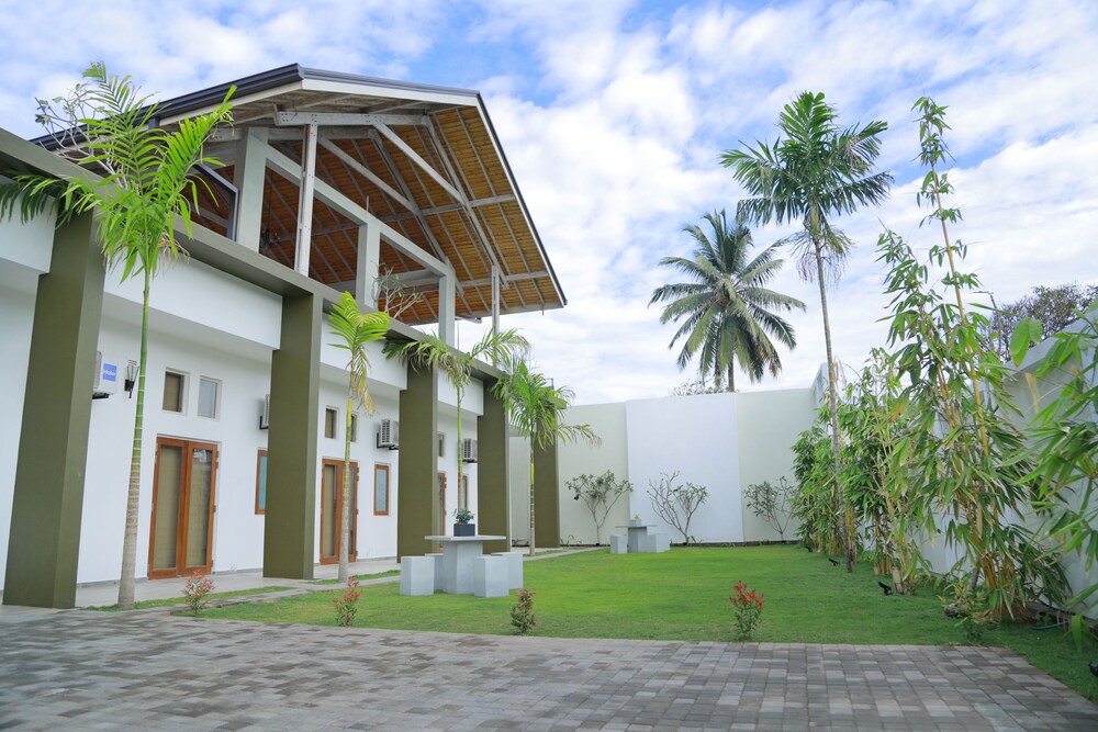 Hotel Cloud Nine, Negombo Hotel Cloud Nine, Negombo