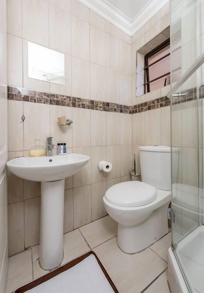 Bhotani Bed and Breakfast, Port Elizabeth Bhotani Bed and Breakfast, Port Elizabeth