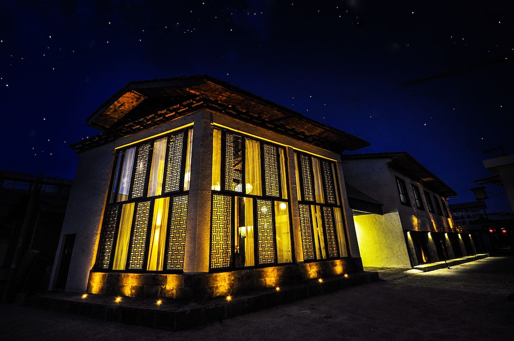 Moonlight Hotel, Shangri-La Moonlight Hotel, Shangri-La
