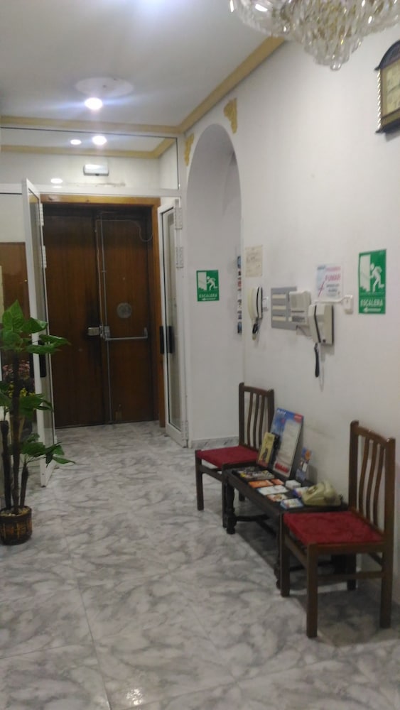 Hostal Palacios Fuencarral, Madrid Hostal Palacios Fuencarral, Madrid