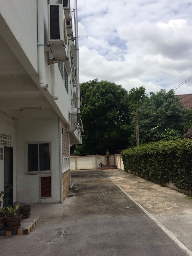 Sathorn Mansion, Nakhon Ratchasima Sathorn Mansion, Nakhon Ratchasima