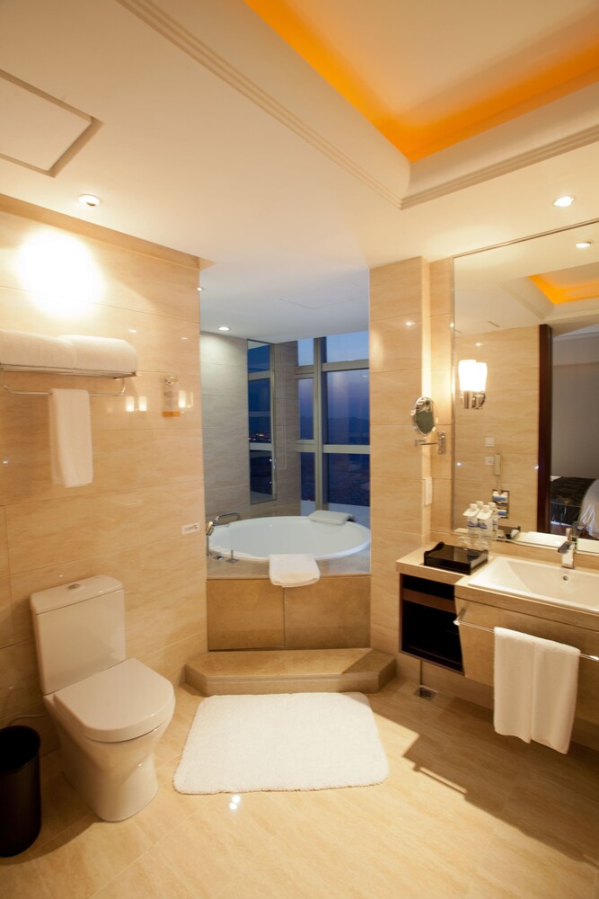 Grand New Century Hotel, Qingdao Grand New Century Hotel, Qingdao