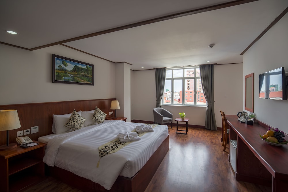 Le Mont Hotel, Phnom Penh Le Mont Hotel, Phnom Penh