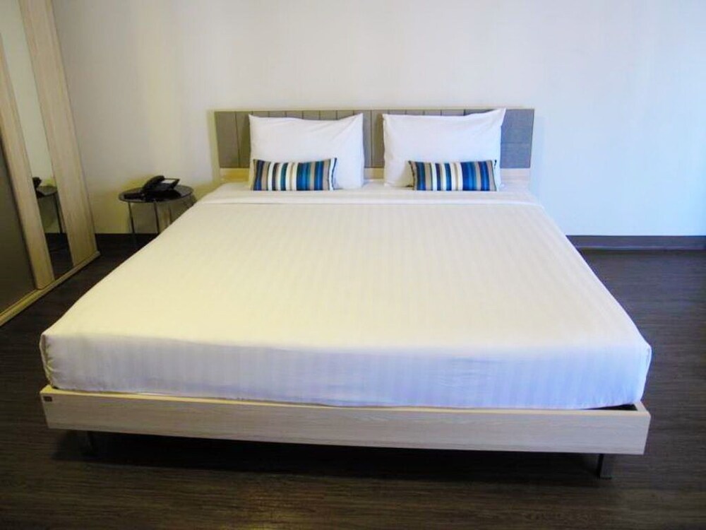 Samran Place Hotel, Bangkok Samran Place Hotel, Bangkok