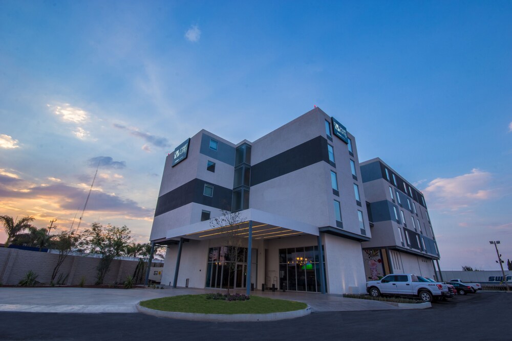 Smart Suites EBH, San Luis Potosi Smart Suites EBH, San Luis Potosi