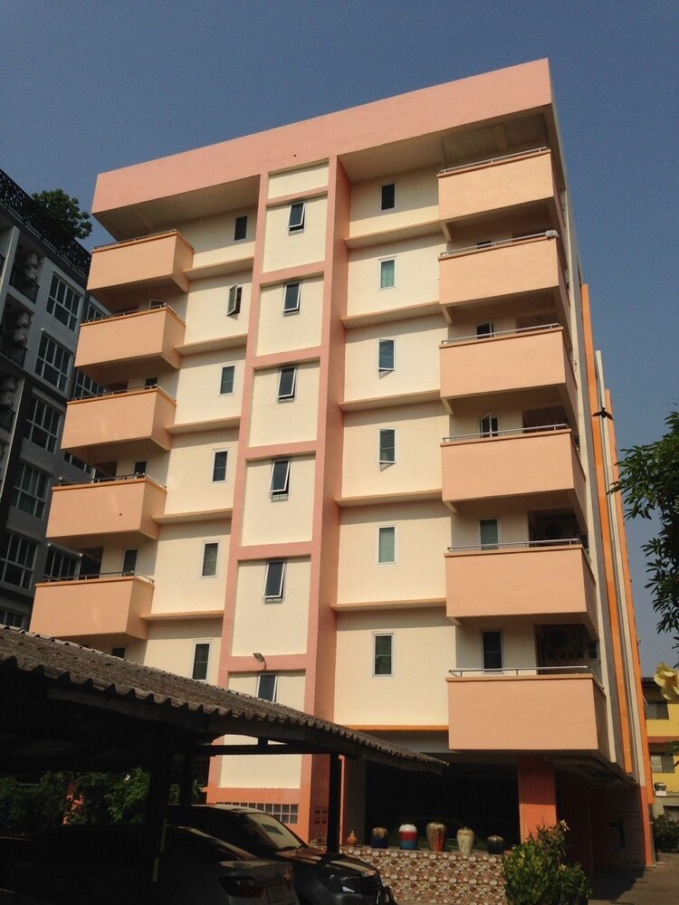 Yaowamal Apartment, Nonthaburi Yaowamal Apartment, Nonthaburi