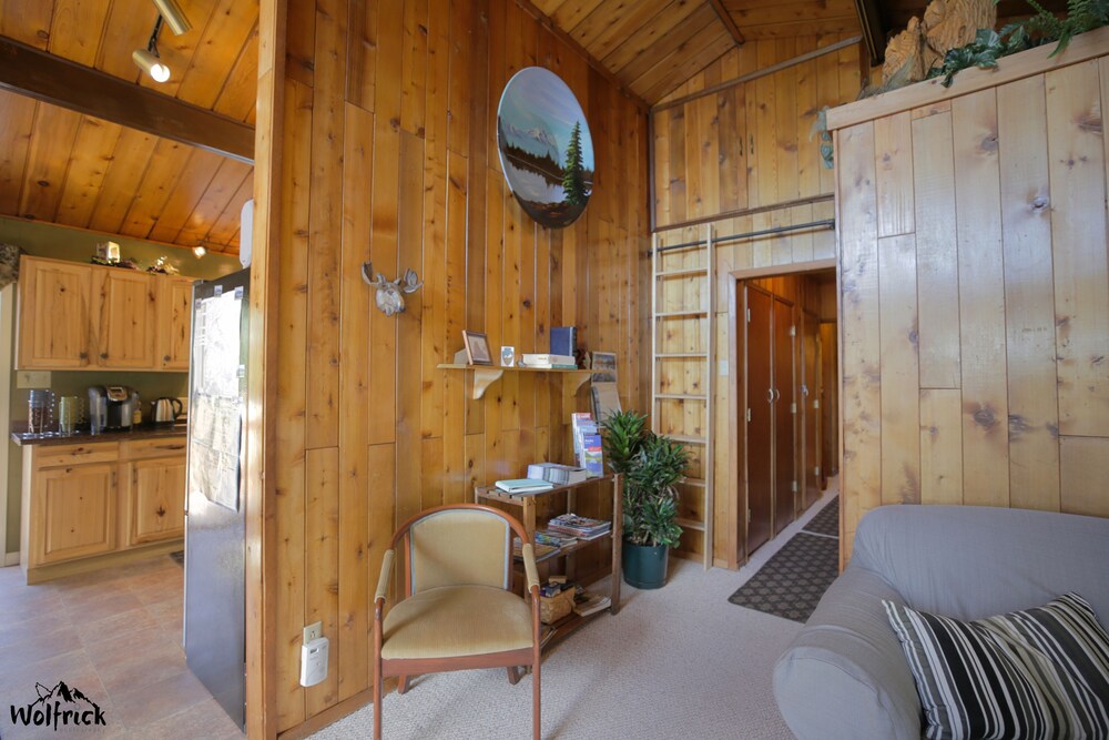 Jewel Lake Bed and Breakfast, Anchorage Jewel Lake Bed and Breakfast, Anchorage