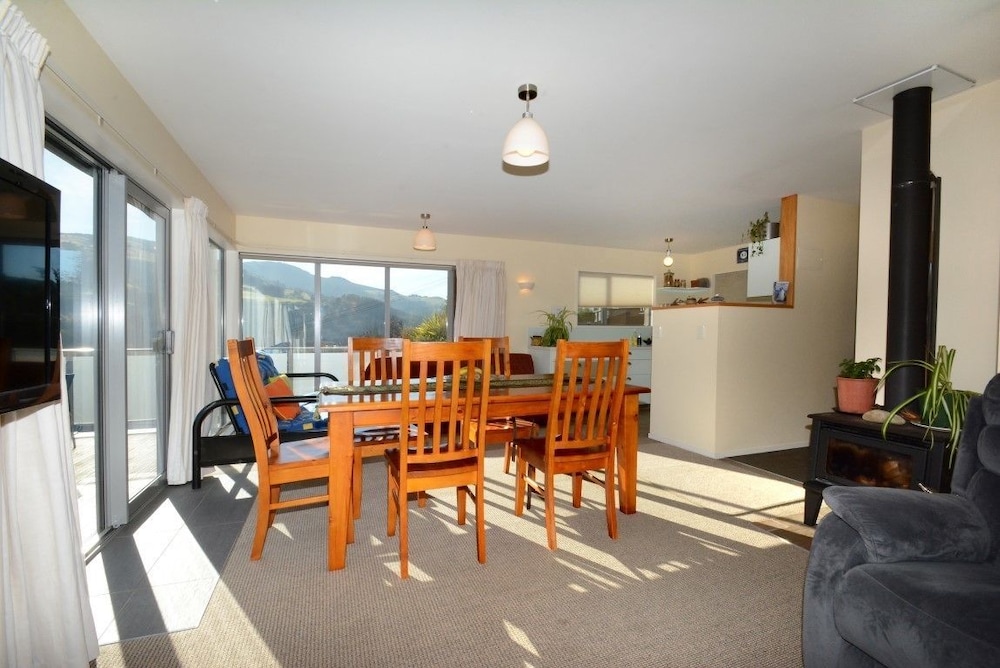 Baldwin Street Retreat, Dunedin Baldwin Street Retreat, Dunedin