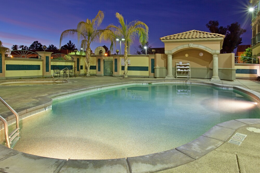 Holiday Inn Express & Suites Tucson, Tucson Holiday Inn Express & Suites Tucson, Tucson