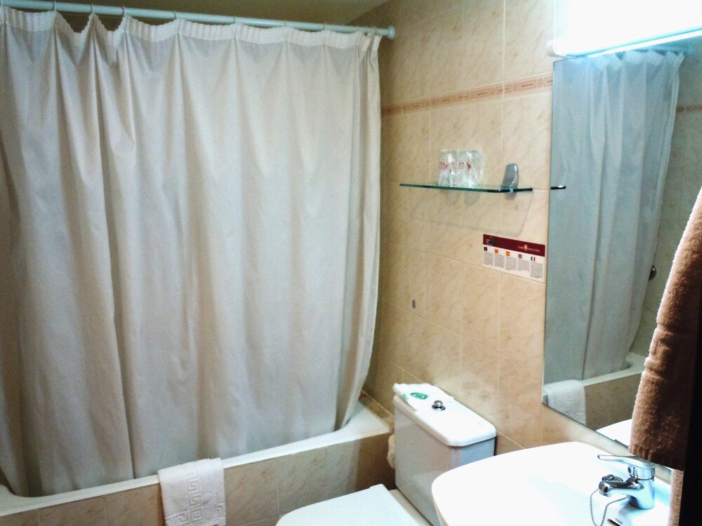 Hotel Husa Urogallo, Lleida Hotel Husa Urogallo, Lleida