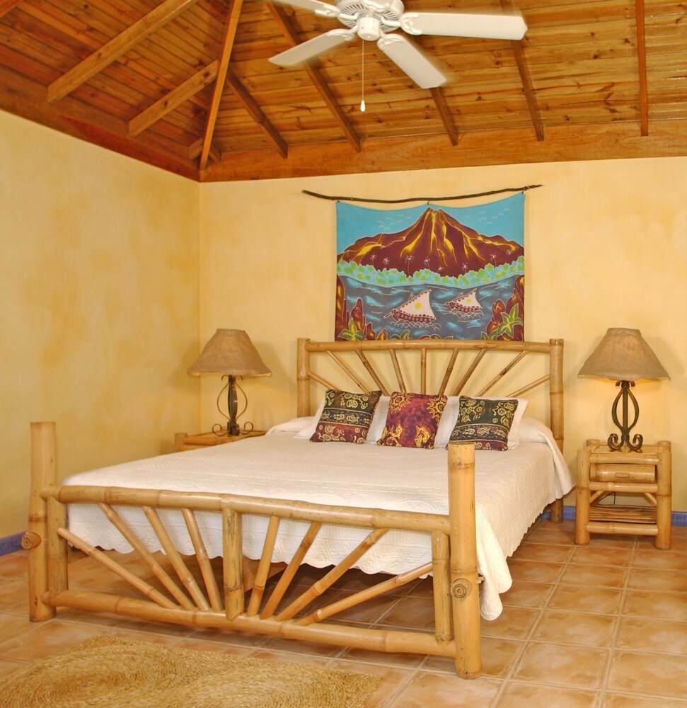 Country Country, Negril Country Country, Negril