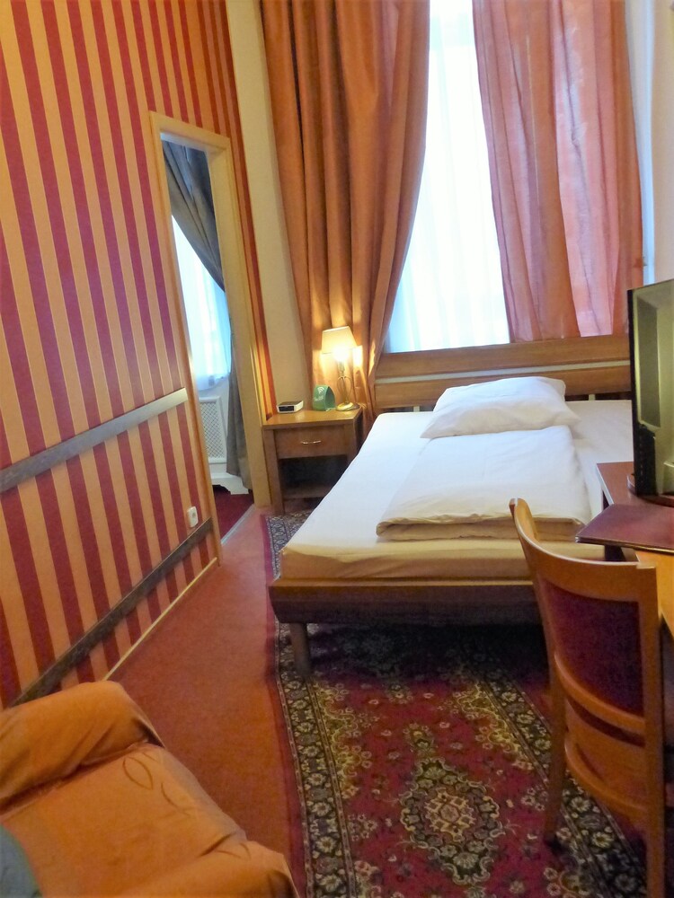 Hotel-Pension Savoy nähe Kurfürstendamm, Berlin Hotel-Pension Savoy nähe Kurfürstendamm, Berlin