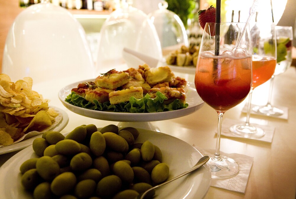 Hotel Olivi Thermae & Natural Spa, Lake Garda Hotel Olivi Thermae & Natural Spa, Lake Garda