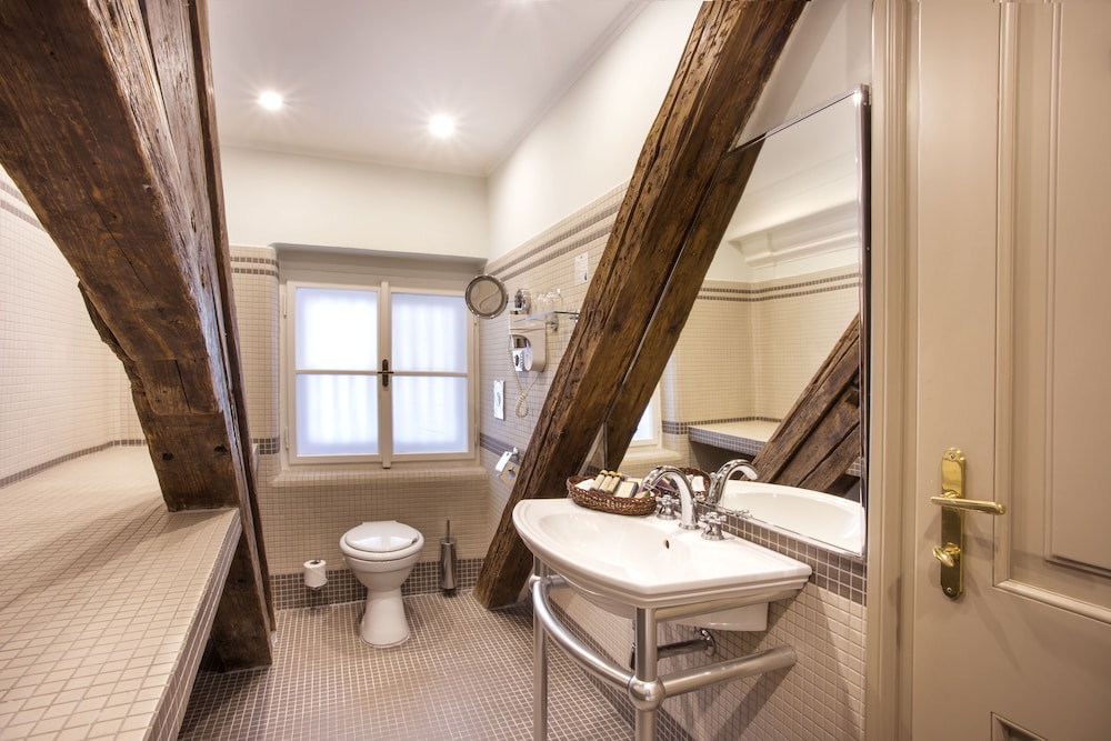 Iron Gate Hotel and Suites, Prague Iron Gate Hotel and Suites, Prague