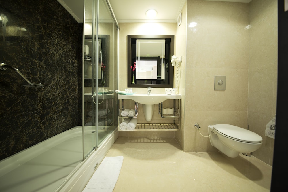 Limak Atlantis De Luxe Hotel & Resort - All Inclusive, Belek Limak Atlantis De Luxe Hotel & Resort - All Inclusive, Belek