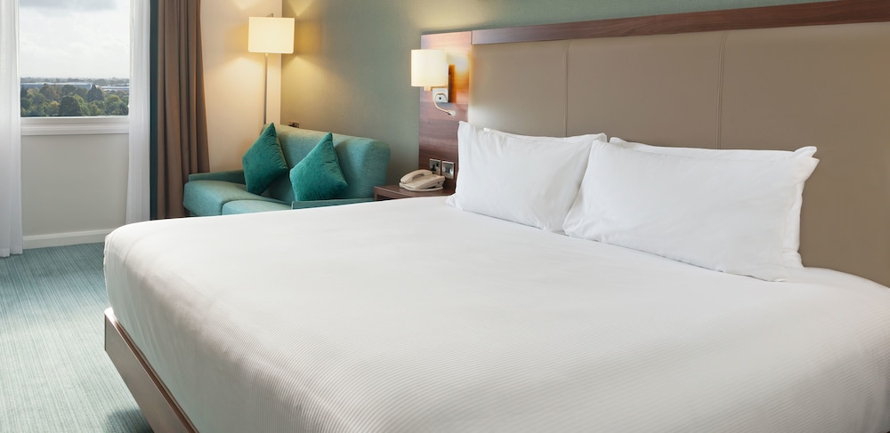 Hilton Garden Inn London Heathrow Airport, London Heathrow Hilton Garden Inn London Heathrow Airport, London Heathrow