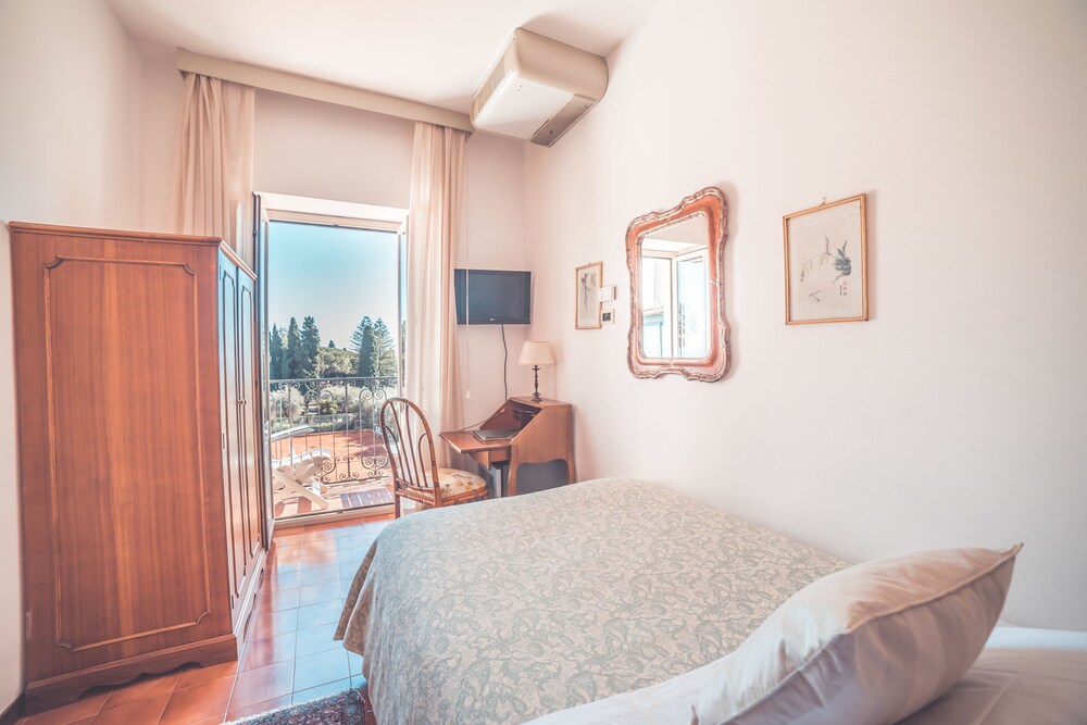 Hotel Villa Paradiso, Taormina Hotel Villa Paradiso, Taormina