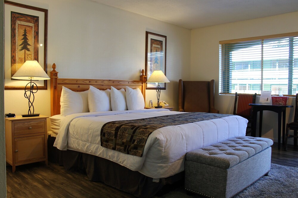 Big Pines Mountain House, South Lake Tahoe Big Pines Mountain House, South Lake Tahoe