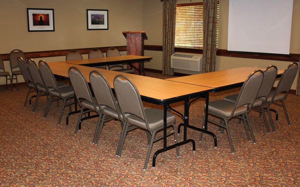 Days Inn & Suites by Wyndham Milford, Milford Days Inn & Suites by Wyndham Milford, Milford