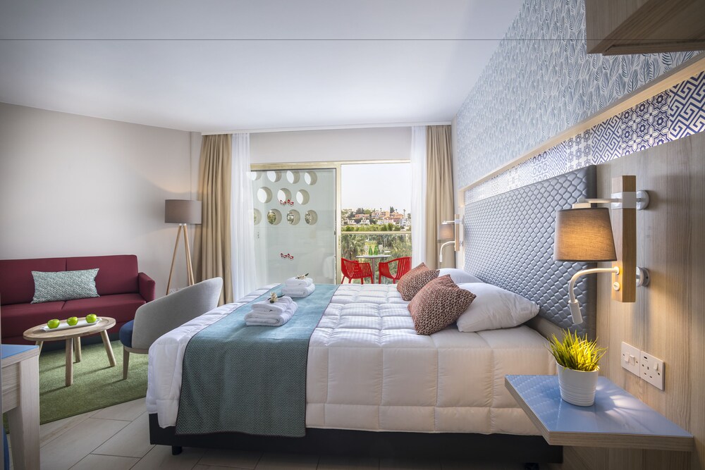 Leonardo Laura Beach & Splash Resort - All Inclusive, Paphos Leonardo Laura Beach & Splash Resort - All Inclusive, Paphos