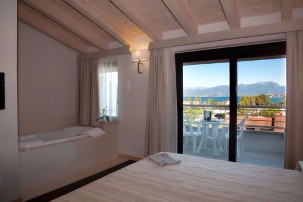 Hotel Porto Azzurro, Lake Garda Hotel Porto Azzurro, Lake Garda