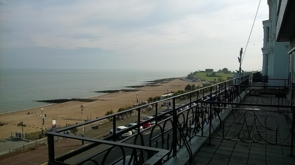 Cavendish Hotel, Eastbourne Cavendish Hotel, Eastbourne