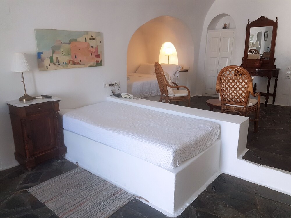 Heliotopos Hotel, Santorini Heliotopos Hotel, Santorini