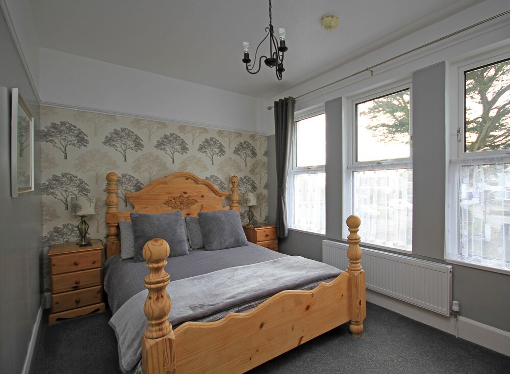 Pine Lodge Guest House, Newquay Pine Lodge Guest House, Newquay