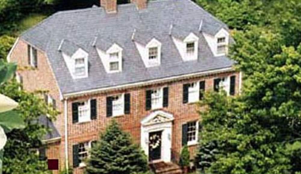 Magnolia Manor Bed and Breakfast Inn, Williamsburg Magnolia Manor Bed and Breakfast Inn, Williamsburg