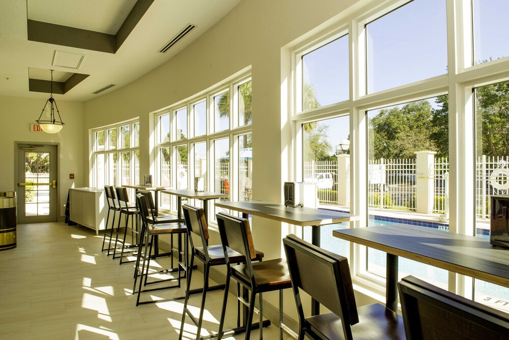 Holiday Inn Express St. Petersburg North (I-275), Saint Petersburg Holiday Inn Express St. Petersburg North (I-275), Saint Petersburg