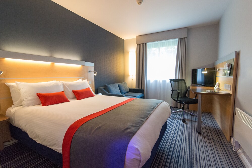Holiday Inn Express Dunfermline, Edinburgh Holiday Inn Express Dunfermline, Edinburgh