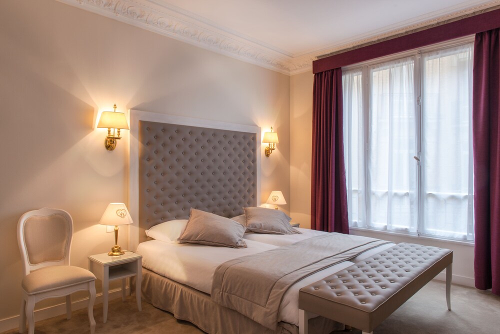Princesse Caroline, Paris Princesse Caroline, Paris