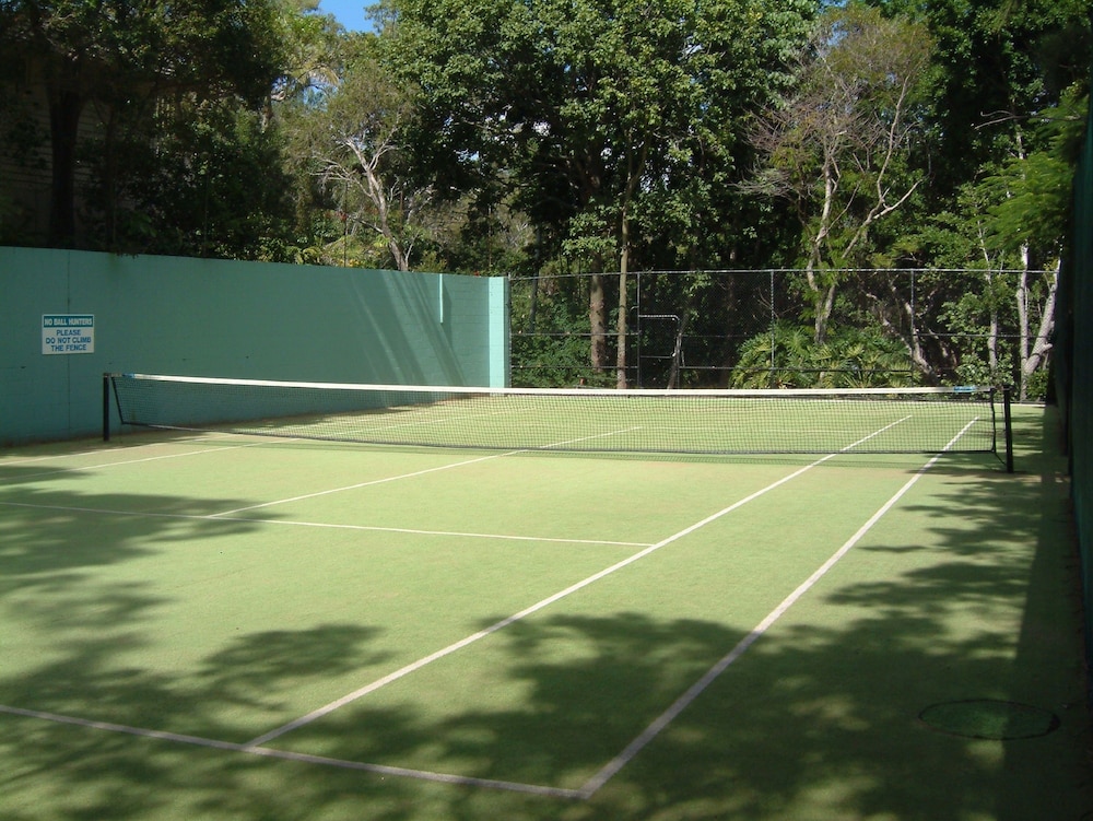 Gemini Court Holiday Apartments, Gold Coast Gemini Court Holiday Apartments, Gold Coast